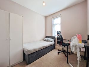 Photo 6- click for photo gallery